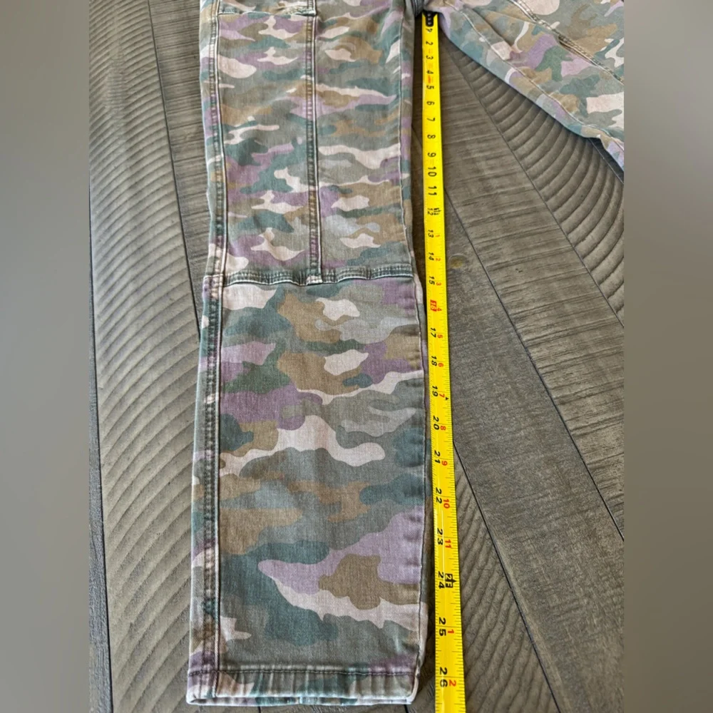 Anthropologie Jefferson Slim Fit Utility Camo Button Fly Jeans Women’s Size 30